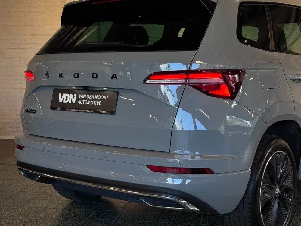 Skoda Karoq 1.5 TSI ACT Sportline Business DSG Virtual uit 2023, foto 10
