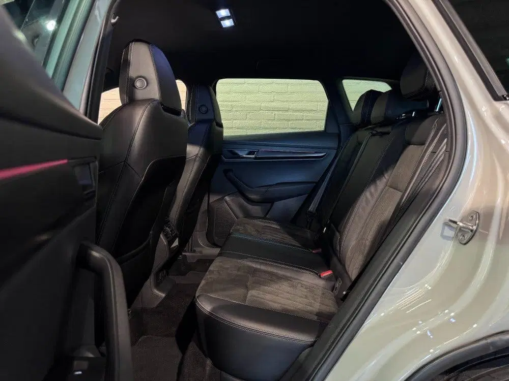 Skoda Karoq 1.5 TSI ACT Sportline Business DSG Virtual uit 2023, foto 13