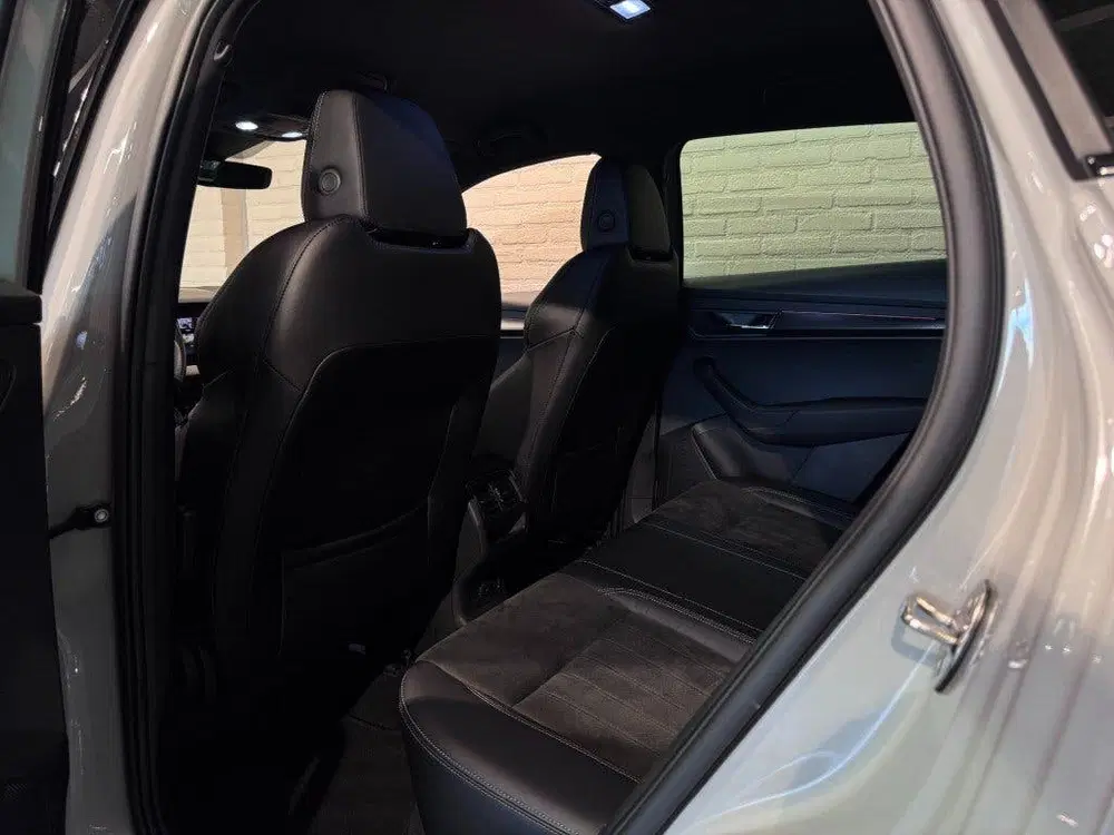 Skoda Karoq 1.5 TSI ACT Sportline Business DSG Virtual uit 2023, foto 14