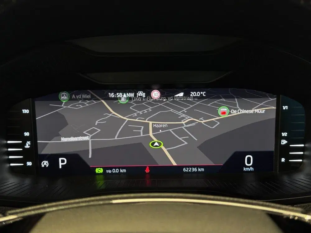 Skoda Karoq 1.5 TSI ACT Sportline Business DSG Virtual uit 2023, foto 19