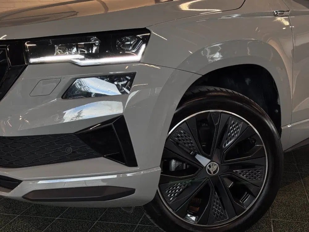 Skoda Karoq 1.5 TSI ACT Sportline Business DSG Virtual uit 2023, foto 5
