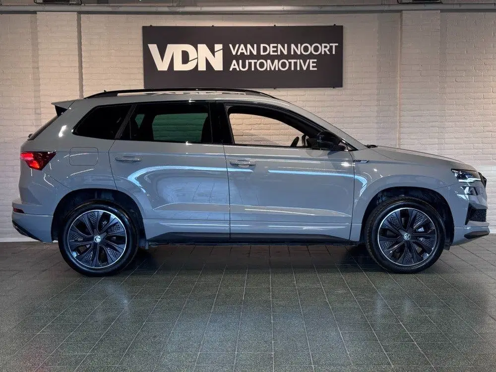 Skoda Karoq 1.5 TSI ACT Sportline Business DSG Virtual uit 2023, foto 8