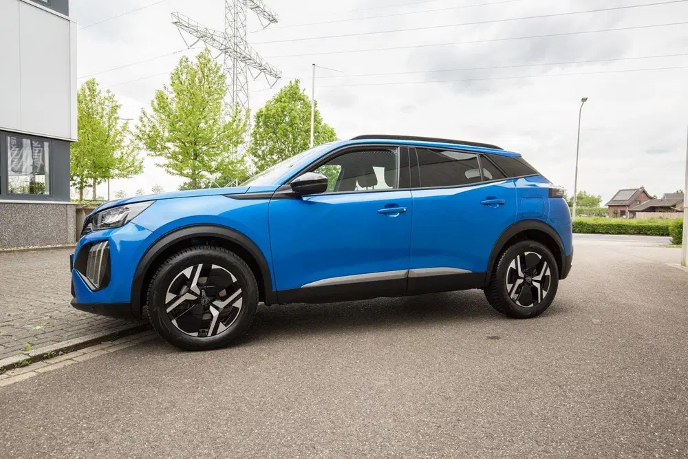 Peugeot 2008 1.2 PureTech 100 Allure uit 2024, foto 8