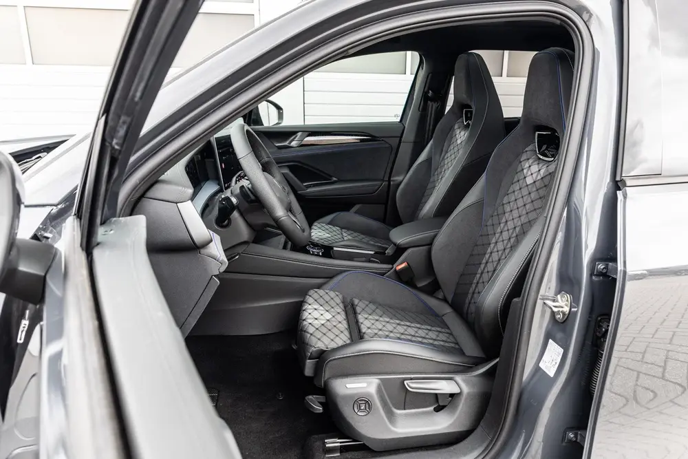 Volkswagen Tayron 1.5 eHybrid 204pk R-Line Edition | 20" Vel uit 2026, foto 4