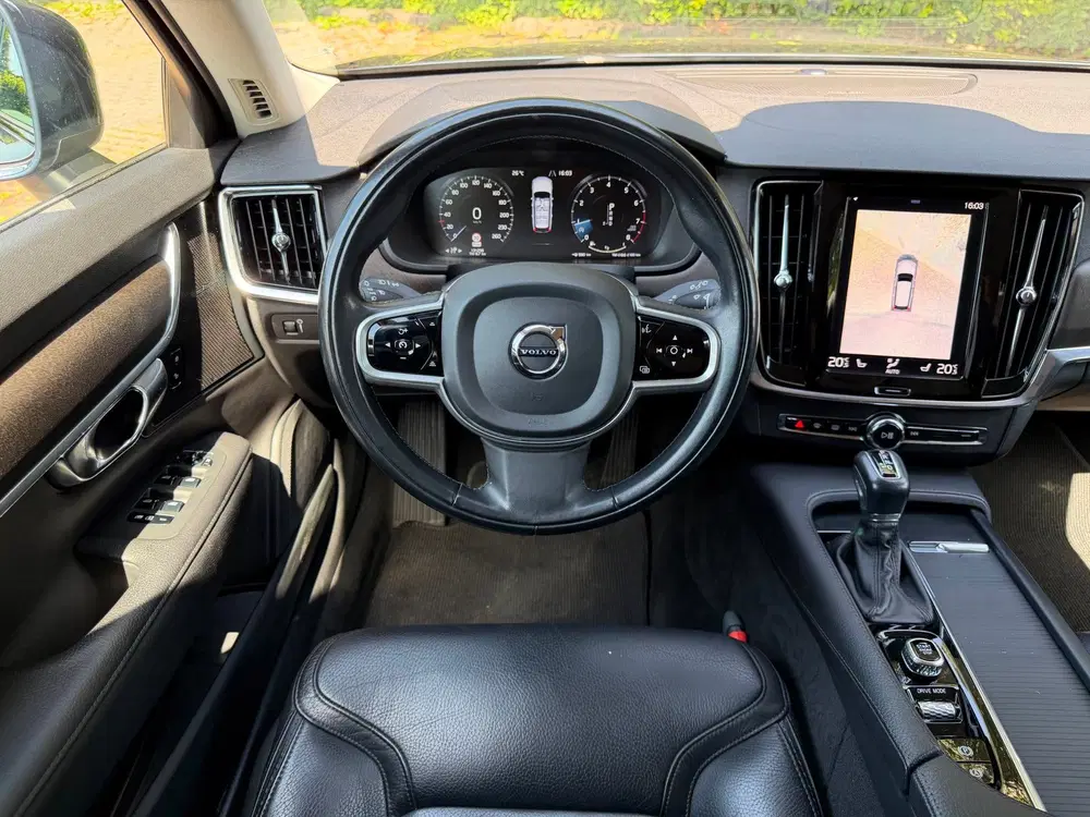 Volvo V90 2.0 T5 AWD PRO 250PK uit 2020, foto 3