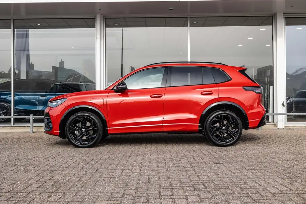Volkswagen Tiguan 1.5 eHybrid 204pk R-Line Edition | Panoram uit 2026, foto 11