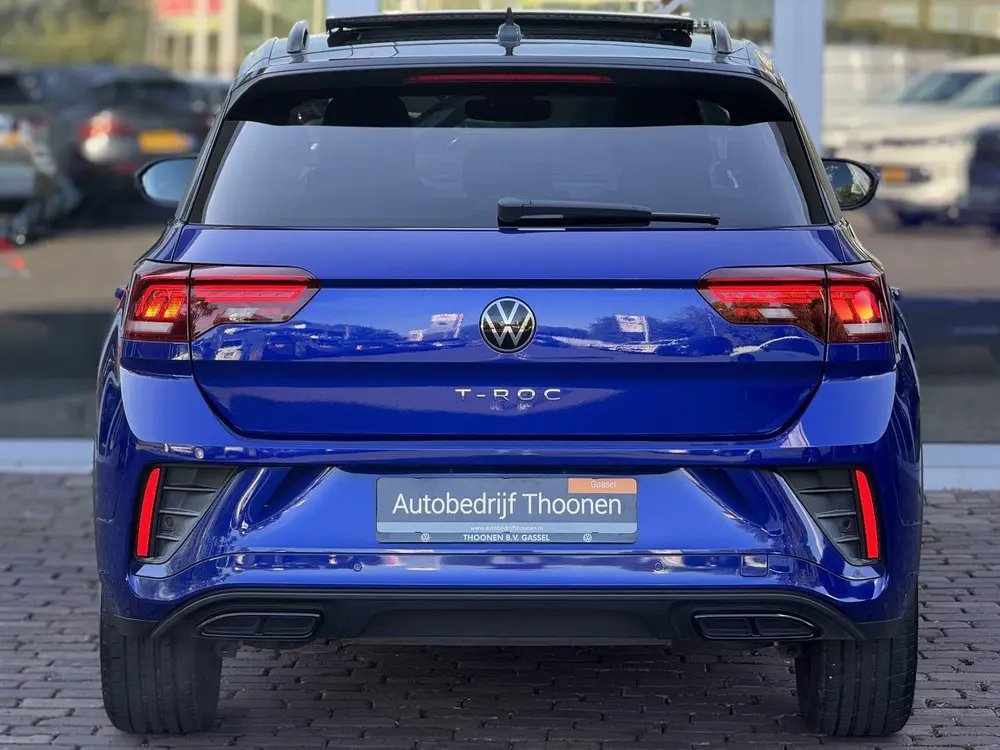 Volkswagen T-Roc 1.5 TSI R-Line | Keyless | Camera | Black S uit 2023, foto 3
