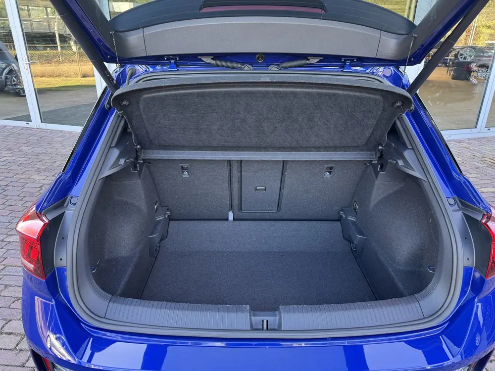 Volkswagen T-Roc 1.5 TSI R-Line | Keyless | Camera | Black S uit 2023, foto 8