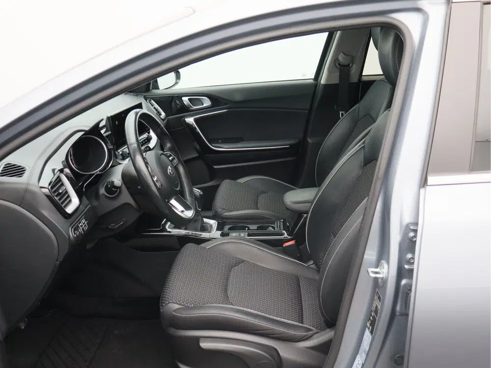 Kia Ceed 1.5 T-GDi DynamicPlusLine uit 2021, foto 13