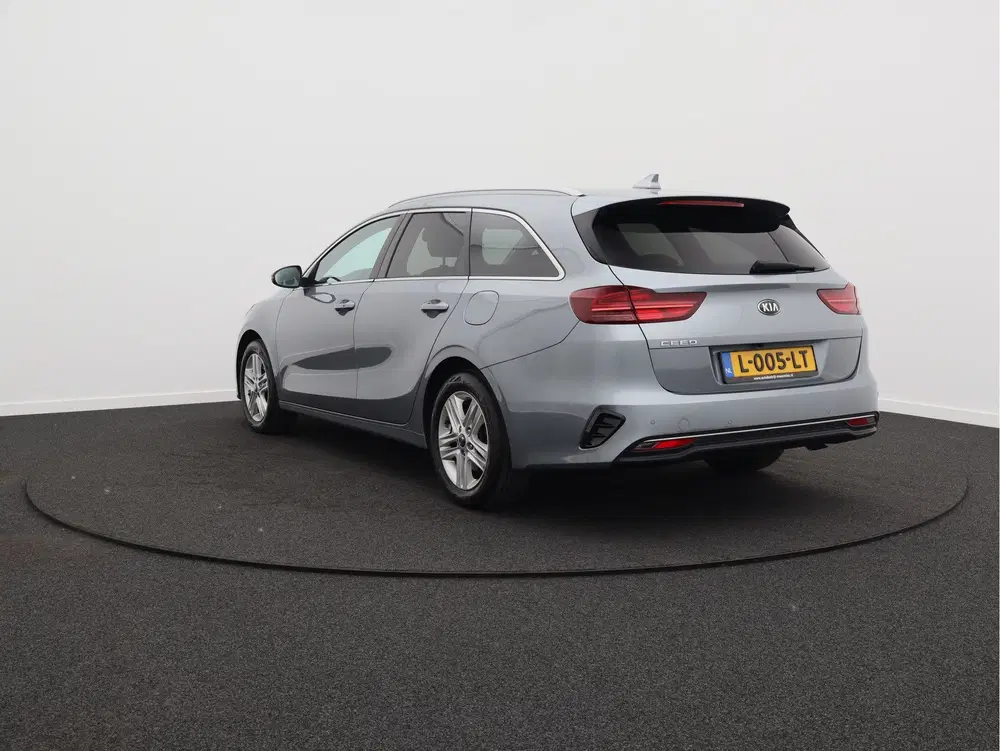 Kia Ceed 1.5 T-GDi DynamicPlusLine uit 2021, foto 14