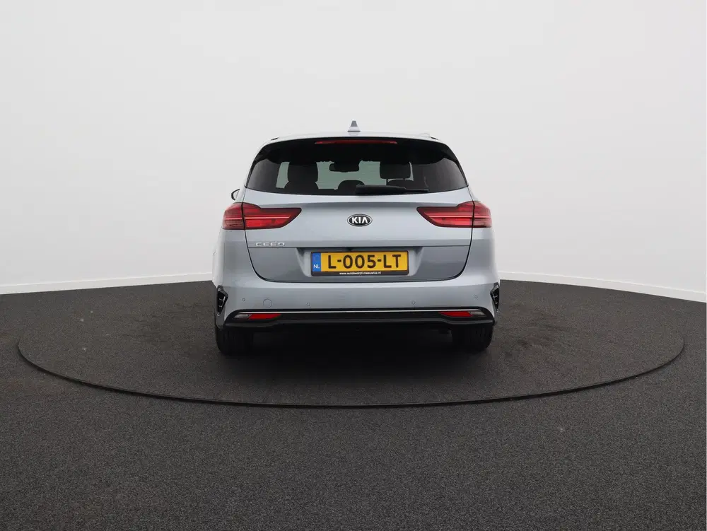 Kia Ceed 1.5 T-GDi DynamicPlusLine uit 2021, foto 16