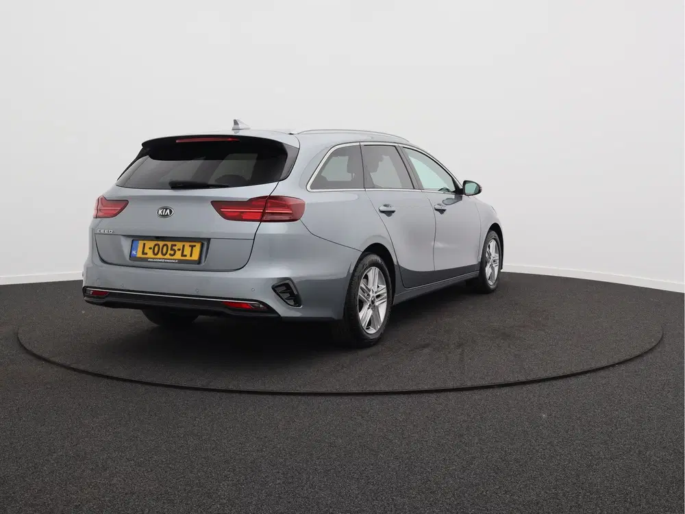 Kia Ceed 1.5 T-GDi DynamicPlusLine uit 2021, foto 18