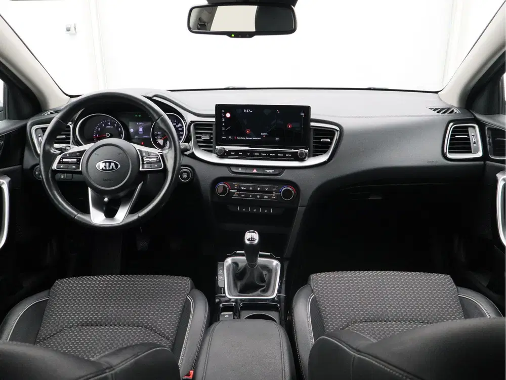Kia Ceed 1.5 T-GDi DynamicPlusLine uit 2021, foto 2