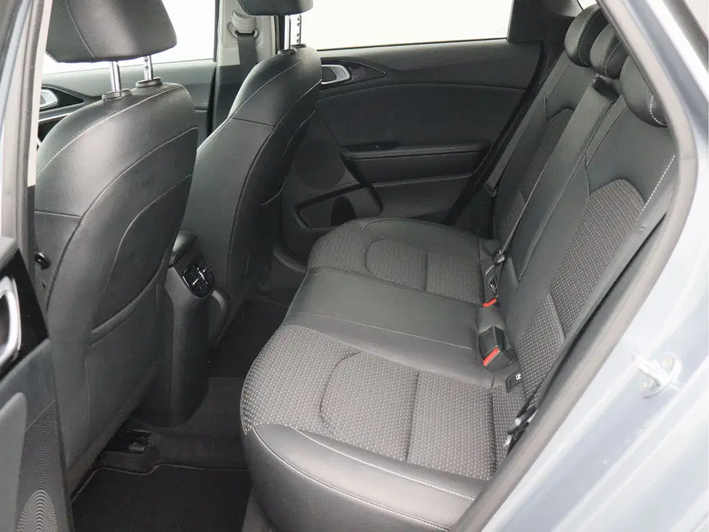 Kia Ceed 1.5 T-GDi DynamicPlusLine uit 2021, foto 9