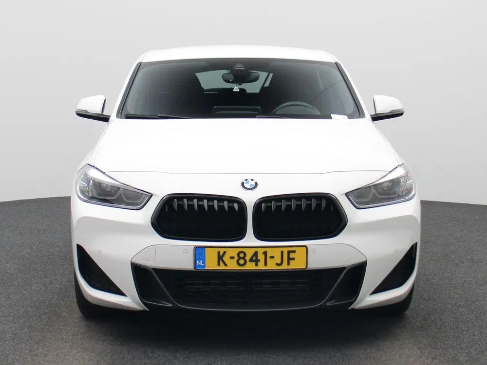 BMW X2 sDrive20i Executive Edition uit 2021, foto 3