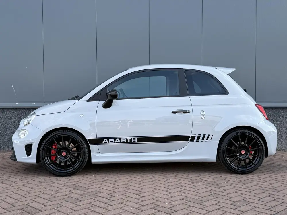 Abarth 595 1.4 T-Jet Esseesse 70th Anniversary BEATS | AKRA uit 2020, foto 7