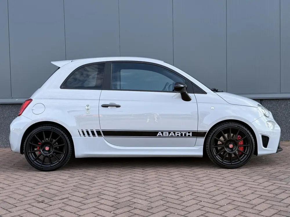 Abarth 595 1.4 T-Jet Esseesse 70th Anniversary BEATS | AKRA uit 2020, foto 8