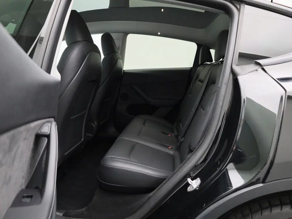 Tesla Model Y Long Range AWD 75 kWh uit 2023, foto 10