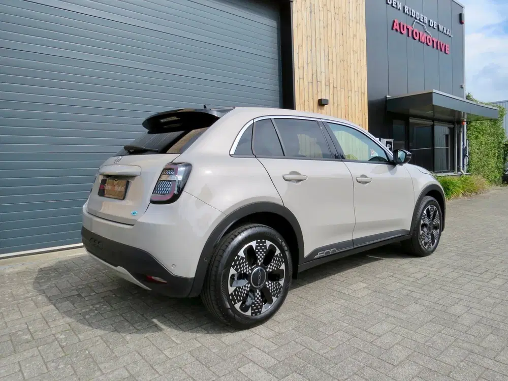 Fiat 600e La Prima 54 kWh *Full option *Leder *Stoel uit 2024, foto 10
