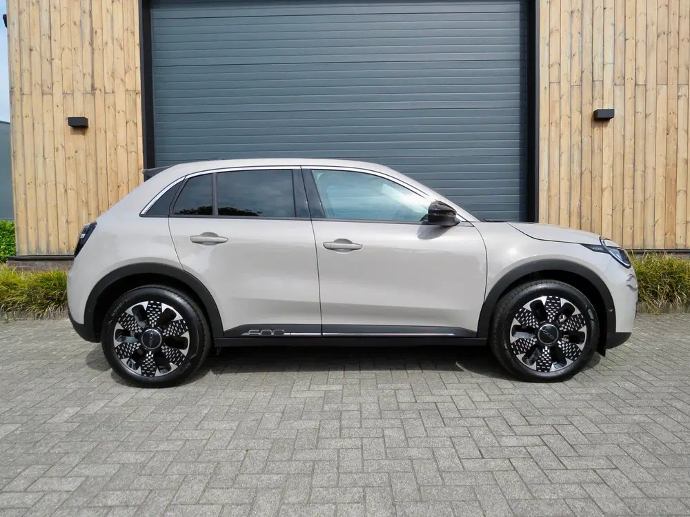 Fiat 600e La Prima 54 kWh *Full option *Leder *Stoel uit 2024, foto 11