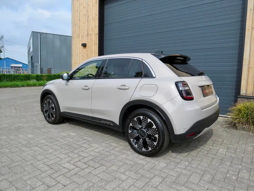 Fiat 600e La Prima 54 kWh *Full option *Leder *Stoel uit 2024, foto 5
