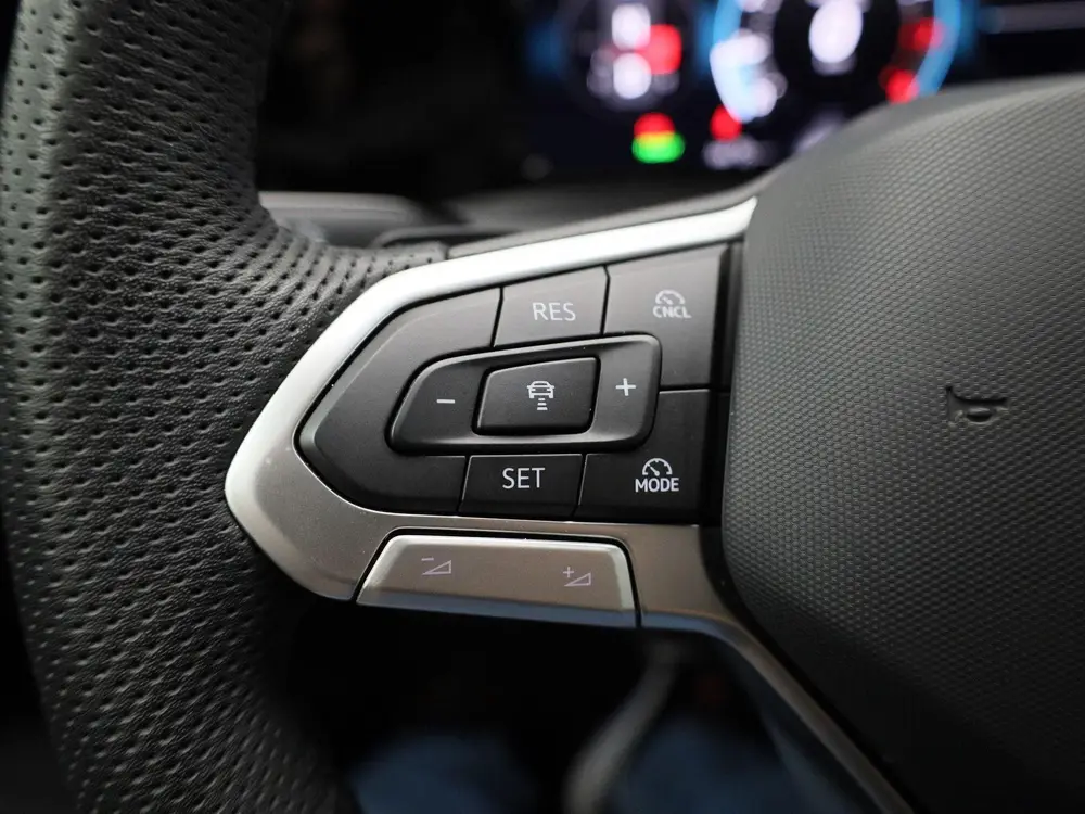 Volkswagen Golf 1.5 eTSI R-Line Edition | AUTOMAAT | ACHTERU uit 2025, foto 20