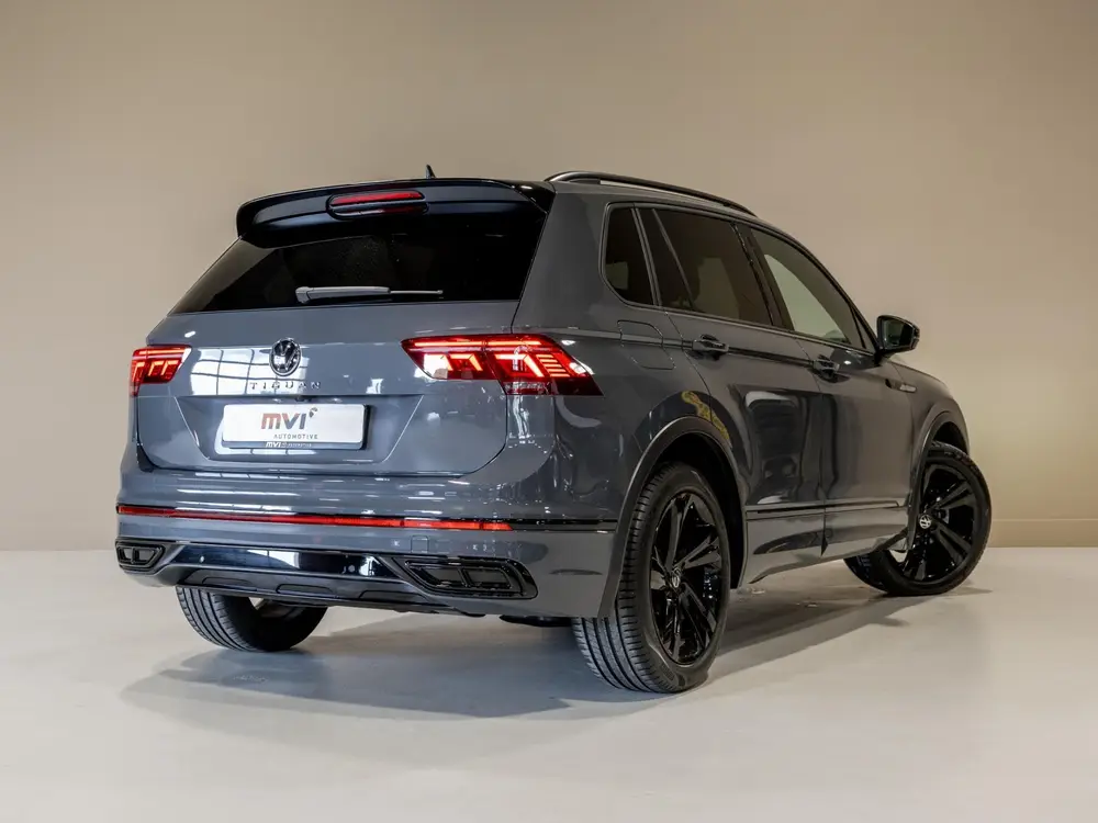 Volkswagen Tiguan 1.5 TSI 2x R-Line Blackstyle / 150pk / Pan uit 2023, foto 2