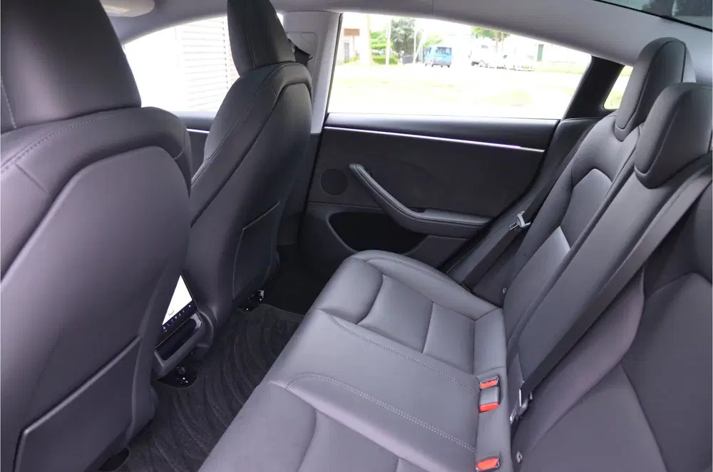 Tesla Model 3 Premium Long Range AWD 78 kWh Premium High uit 2024, foto 13