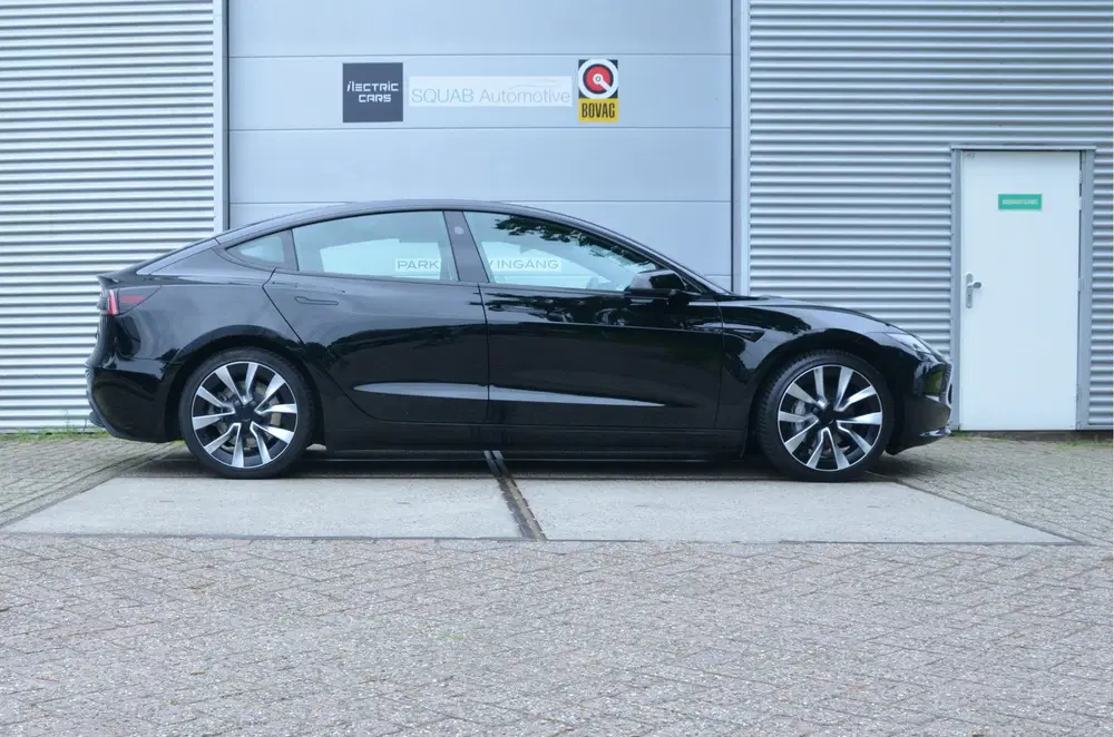 Tesla Model 3 Premium Long Range AWD 78 kWh Premium High uit 2024, foto 8