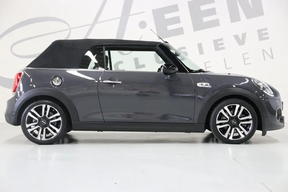 Mini Cabrio 2.0 Cooper S Night Jack Edition uit 2019, foto 13