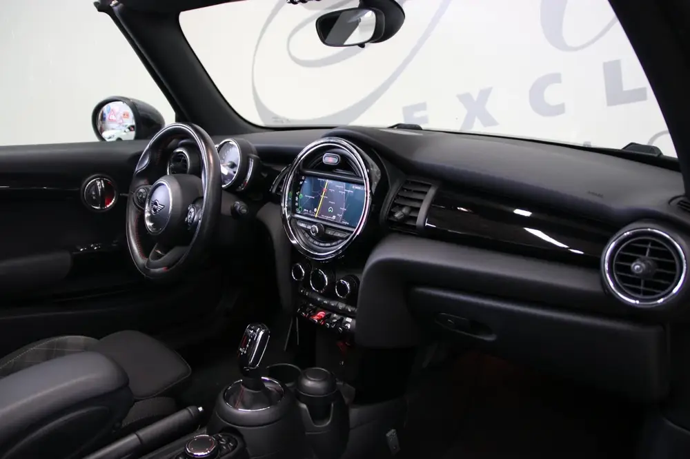 Mini Cabrio 2.0 Cooper S Night Jack Edition uit 2019, foto 18
