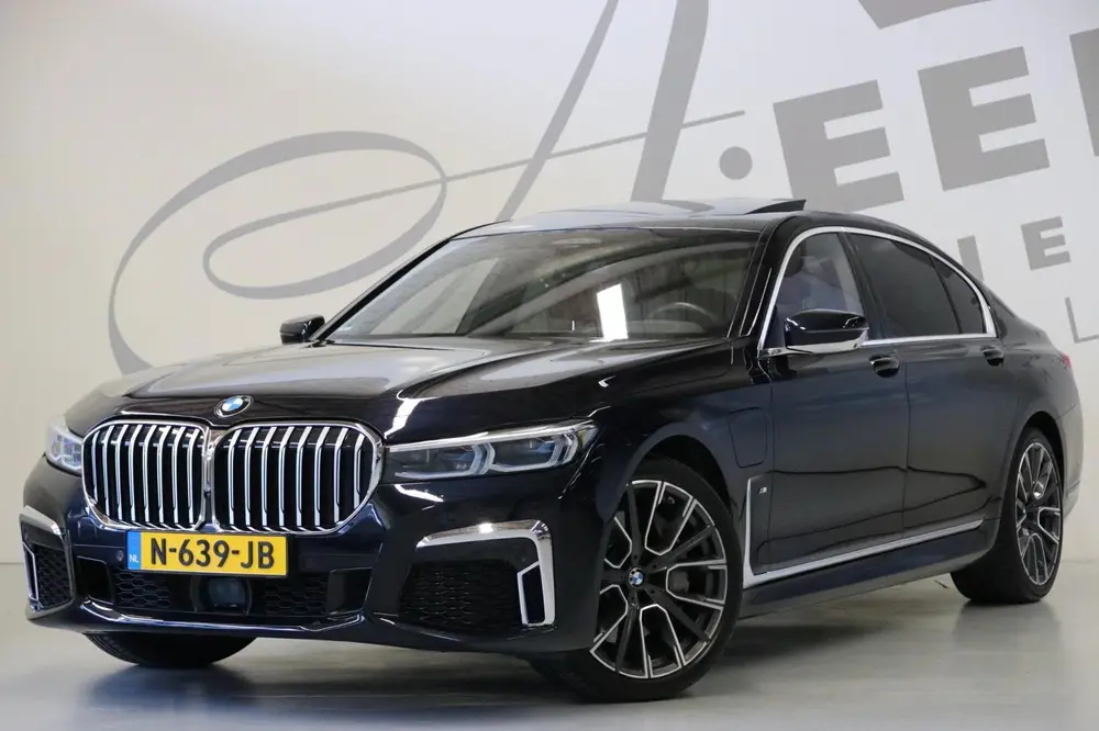 BMW 7-serie 745Le xDrive High Executive uit 2020