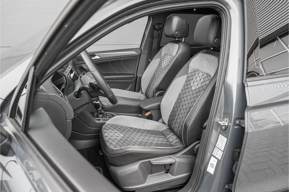 Volkswagen Tiguan 1.4 TSI eHybrid R-Line Business+ Black Pac uit 2021, foto 5