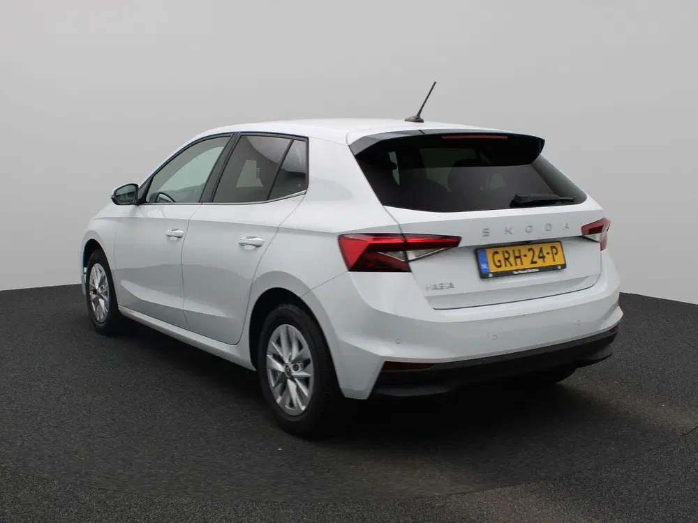 Skoda Fabia 1.0 TSI Business Edition uit 2024, foto 2