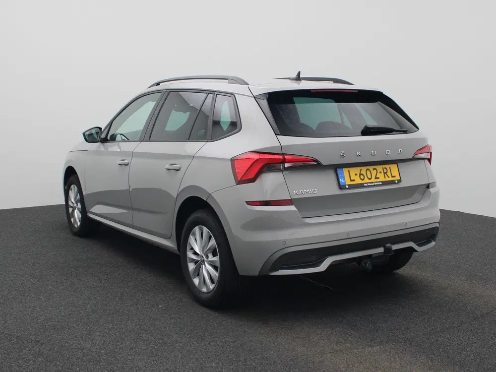 Skoda Kamiq 1.0 TSI Sport Business uit 2021, foto 2