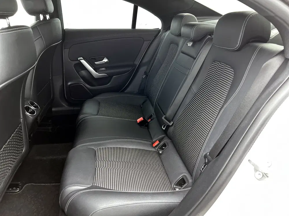 Mercedes-Benz CLA Klasse 180 Luxury Line uit 2022, foto 17