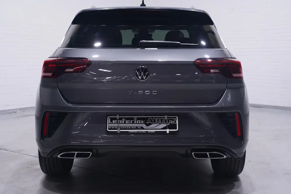 Volkswagen T-Roc 1.5 TSI R-Line Apple Carplay Panodak Achter uit 2025, foto 11