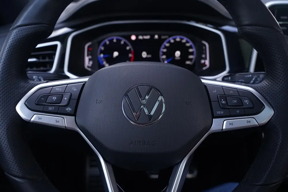 Volkswagen T-Roc 1.5 TSI R-Line Apple Carplay Panodak Achter uit 2025, foto 19