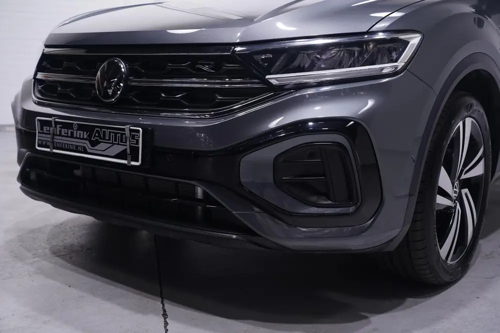 Volkswagen T-Roc 1.5 TSI R-Line Apple Carplay Panodak Achter uit 2025, foto 5