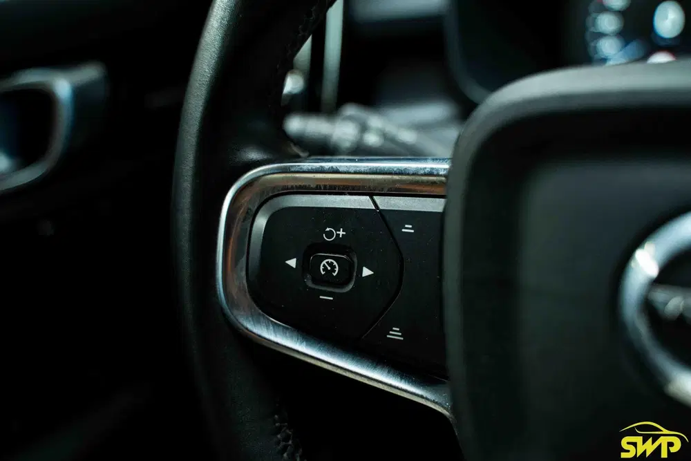 Volvo XC40 1.5 T4 Plug-in hybrid Plus Dark uit 2023, foto 10