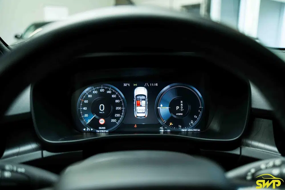 Volvo XC40 1.5 T4 Plug-in hybrid Plus Dark uit 2023, foto 11