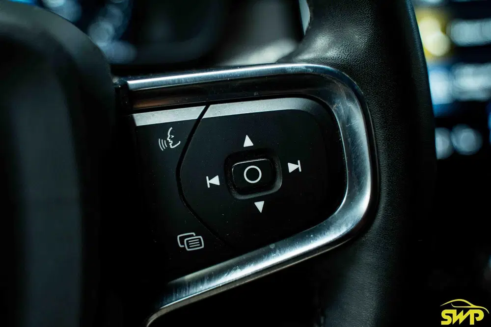 Volvo XC40 1.5 T4 Plug-in hybrid Plus Dark uit 2023, foto 13