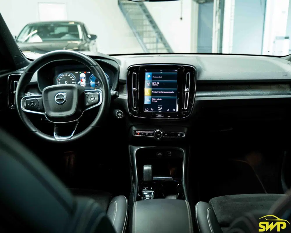 Volvo XC40 1.5 T4 Plug-in hybrid Plus Dark uit 2023, foto 3
