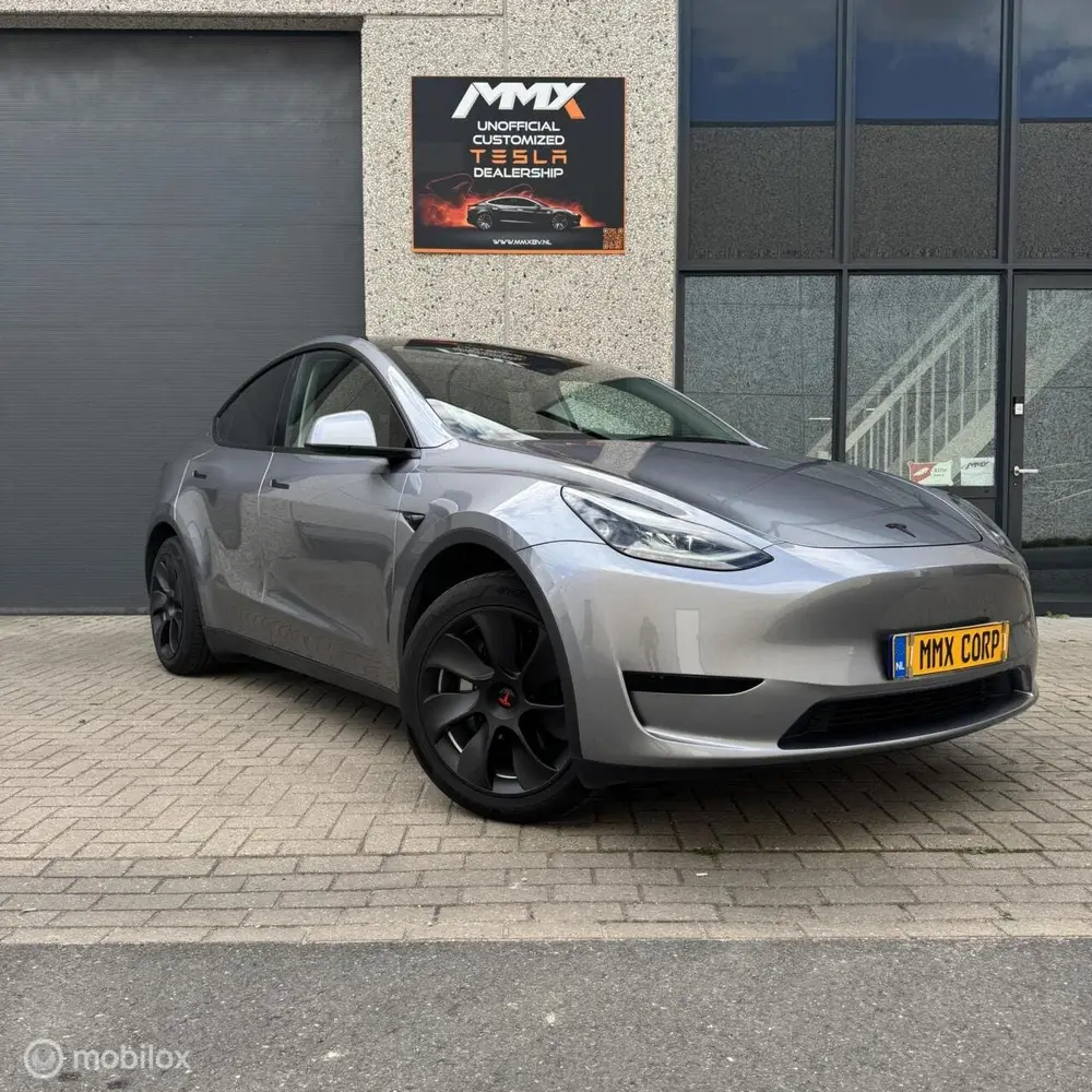 Tesla Model Y Long Range AWD + MMX PACK + IAP uit 2023, foto 3