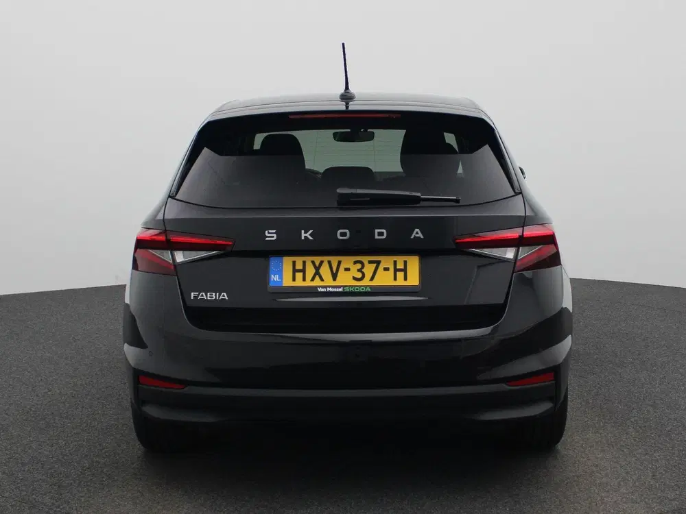 Skoda Fabia 1.0 TSI Selection uit 2025, foto 5