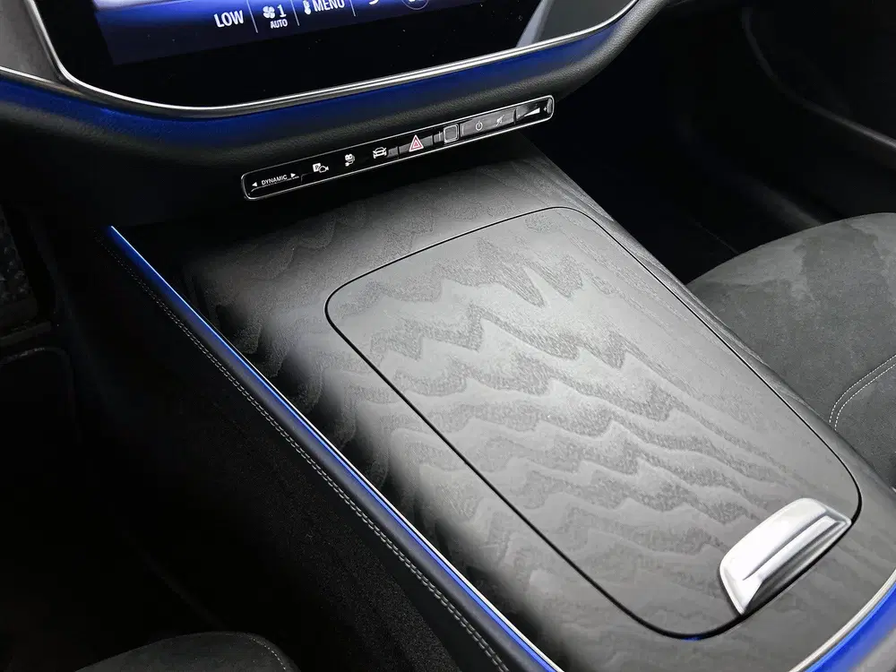 Mercedes-Benz E-Klasse 300 e AMG Plug-In Hybride uit 2025, foto 11