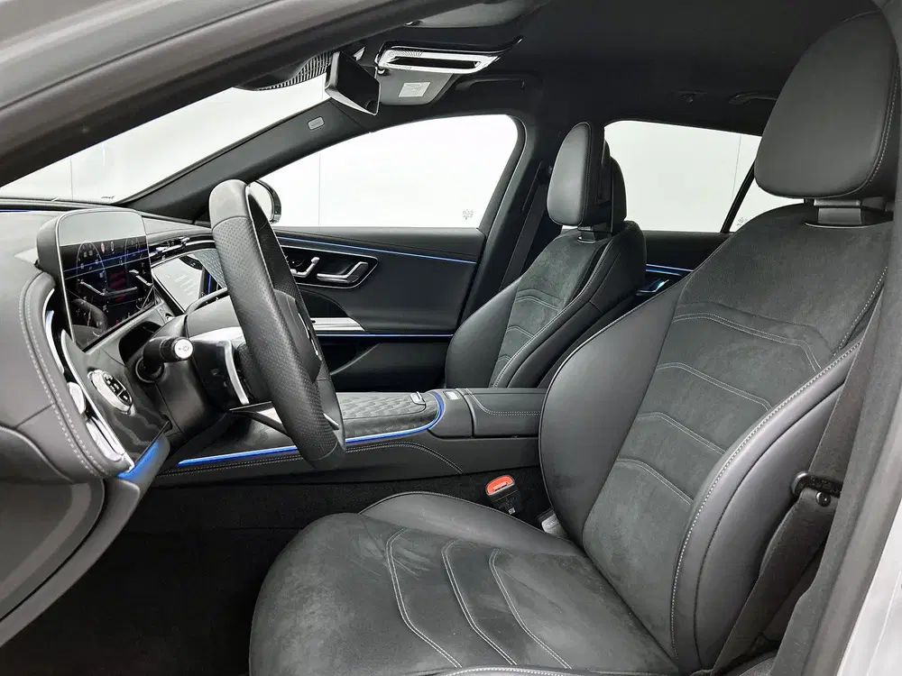 Mercedes-Benz E-Klasse 300 e AMG Plug-In Hybride uit 2025, foto 16