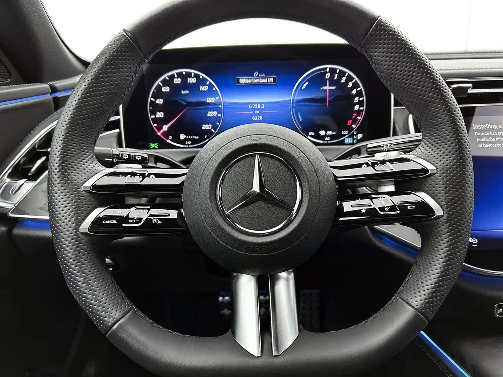 Mercedes-Benz E-Klasse 300 e AMG Plug-In Hybride uit 2025, foto 18