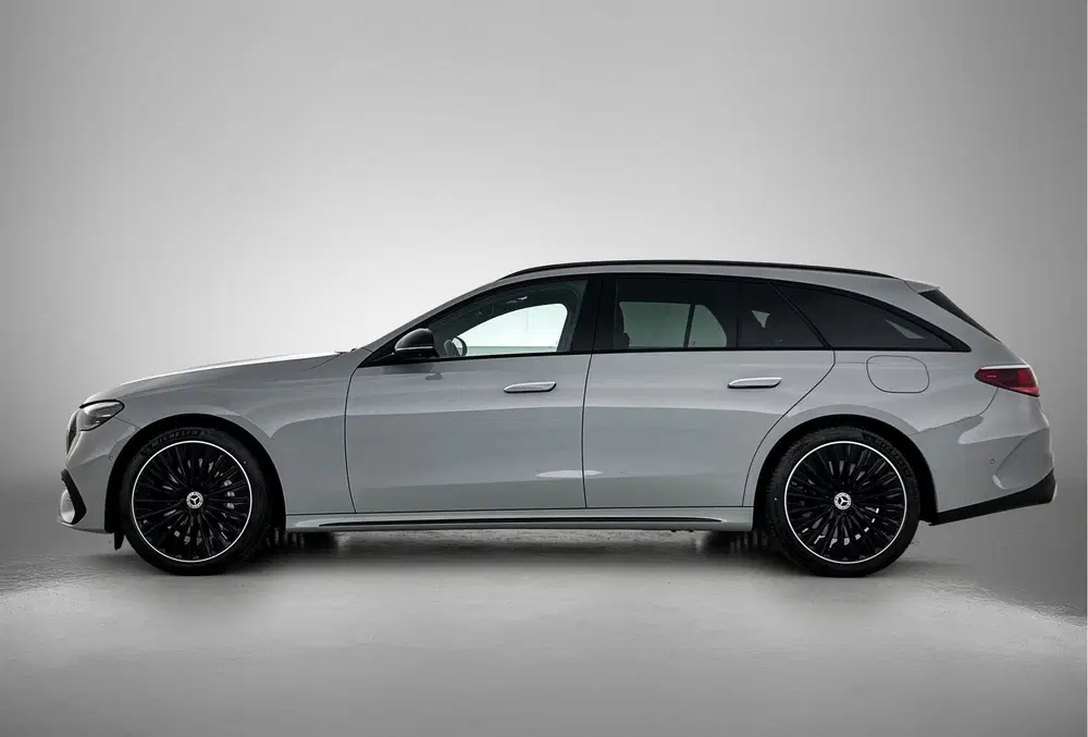 Mercedes-Benz E-Klasse 300 e AMG Plug-In Hybride uit 2025, foto 3