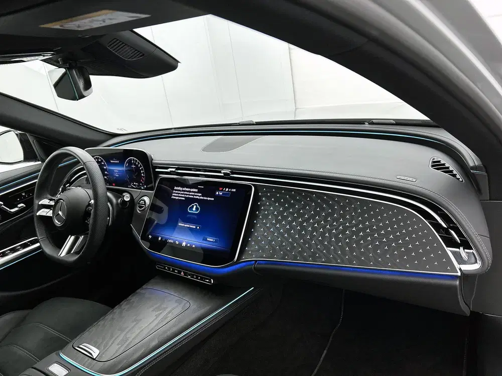 Mercedes-Benz E-Klasse 300 e AMG Plug-In Hybride uit 2025, foto 6